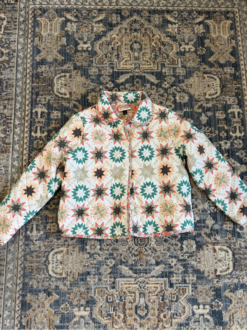 Universal Thread Quilted Jacket in Cream, Green, Red & Black Starburst Print